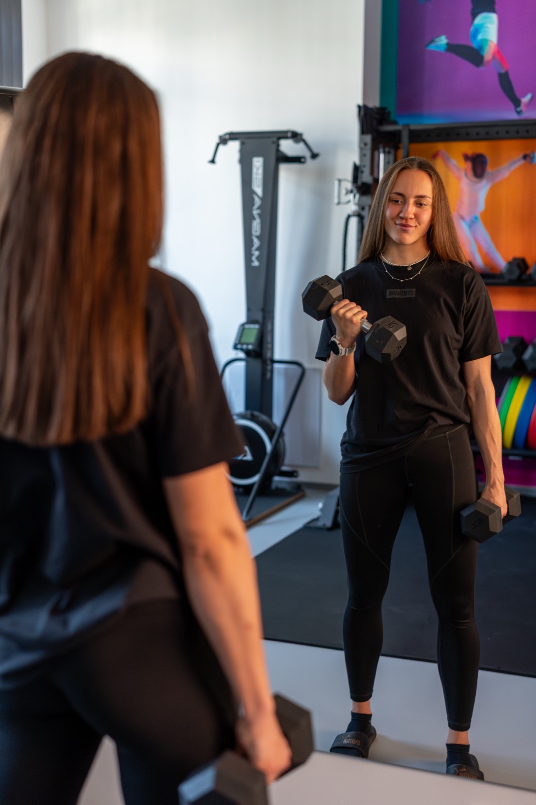 Bc. Veronika Jungvirtová při tréninku v privátní posilovně FitArt